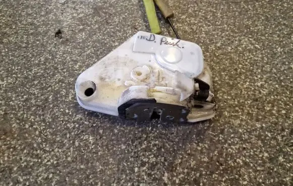 Mazda CX-5 Front door lock