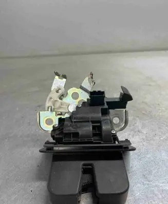 Audi A6 C7 Tailgate/trunk/boot lock/catch/latch 8r0827505