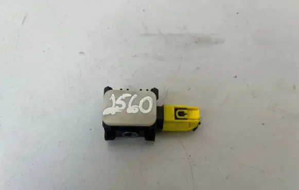 Mercedes-Benz S W221 Airbag deployment crash/impact sensor 0038202826