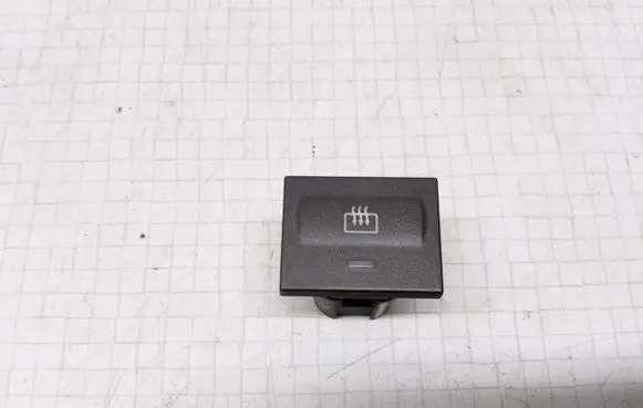 Ford Focus C-MAX Windscreen/window heater switch