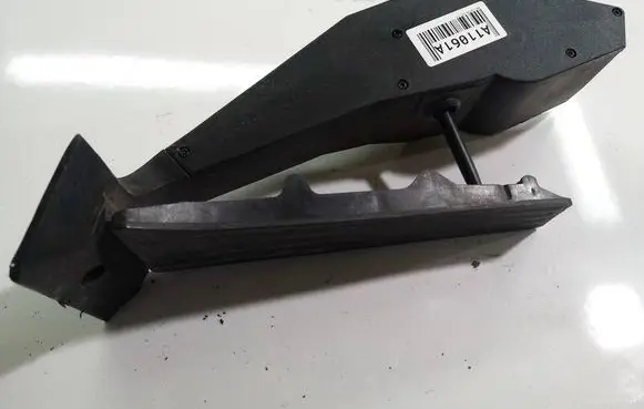 BMW 3 E90 E91 Accelerator throttle pedal 