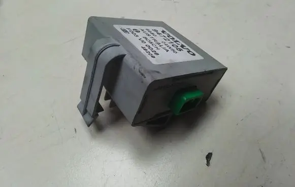 Volvo S80 Alarm control unit/module 9472105 F005V00026 6680