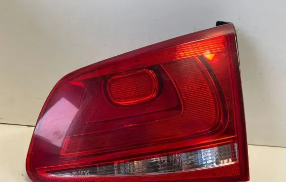 Volkswagen Touareg II Tailgate rear/tail lights 7P6945094C
