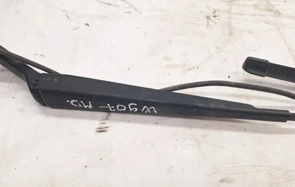 Mercedes-Benz Sprinter W906 Front wiper blade arm