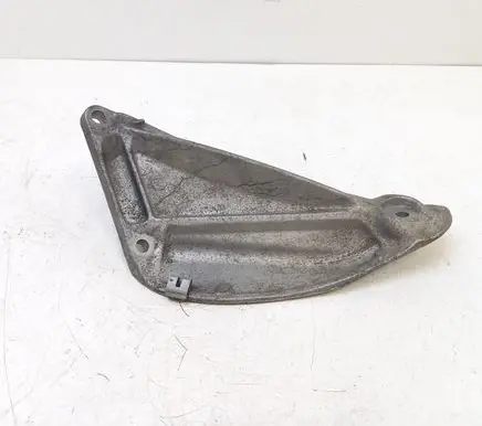 BMW 5 E60 E61 Engine mounting bracket 6771069 13807410