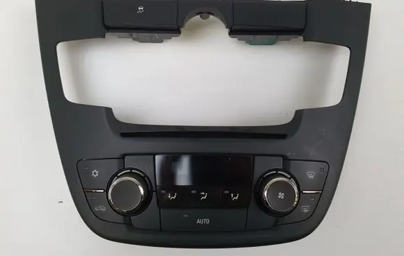 Opel Insignia A Climate control unit 13273253 13273095