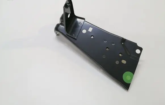 Mazda 2 Fender mounting bracket D0ZH521R0A