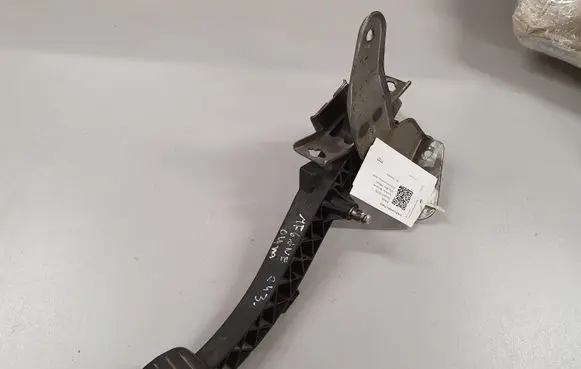 Clutch pedal