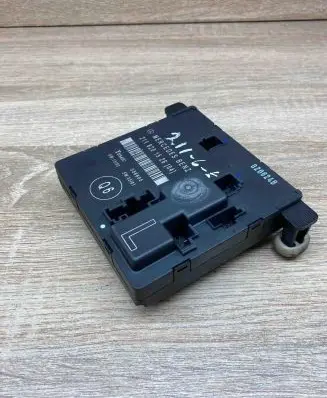 Mercedes-Benz E W211 Door control unit/module 2118201526 Used