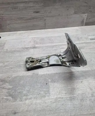 Volkswagen PASSAT B7 Fender mounting bracket 3AA821142 63960RB300