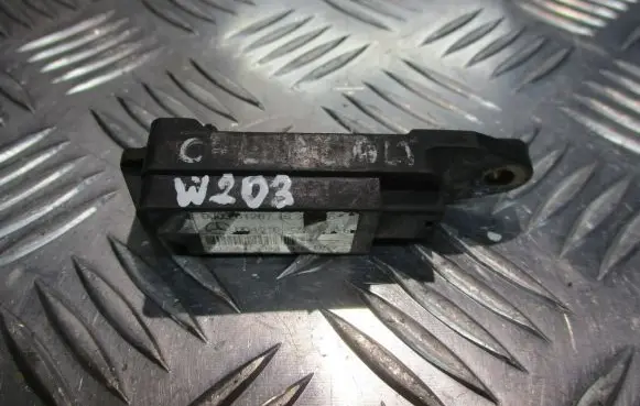 Mercedes-Benz C W203 Airbag deployment crash/impact sensor 0018204426