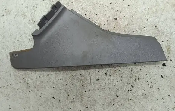 Foot area side trim