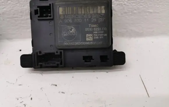 Mercedes-Benz Sprinter W906 Door central lock control unit/module 