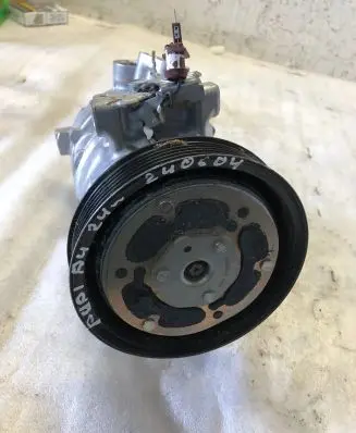 Audi A4 S4 B9 8W Air conditioning (A/C) compressor (pump) 8w0816803l