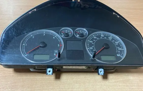 Volkswagen Sharan Speedometer (instrument cluster) 7M3920920L 1809070235