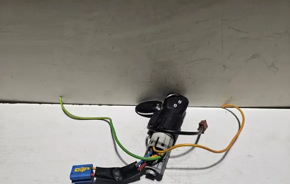 Citroen Xsara Picasso Ignition lock 9641551180 33104F