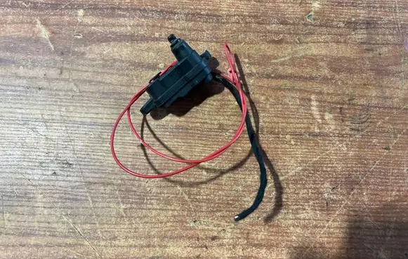 Audi A3 S3 8V Fuel tank cap lock motor 8V0862153A