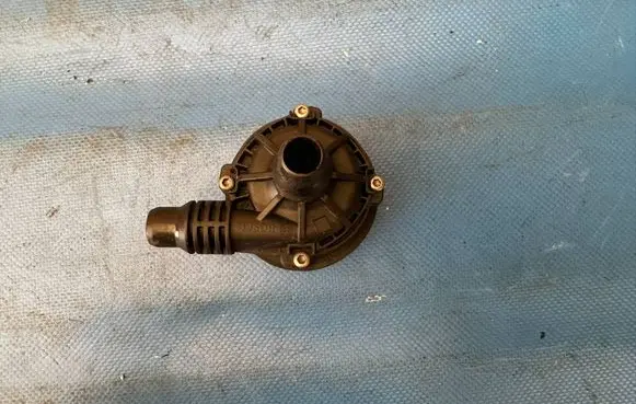 Mercedes-Benz GLS X167 Electric auxiliary coolant/water pump A1675006501 20210511 A0005006300