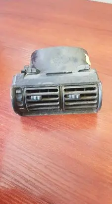 BMW 5 E34 Rear air vent grill 1375561