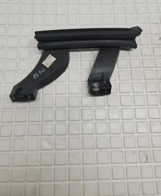 Peugeot 308 Rear door windshield rail 9802146880