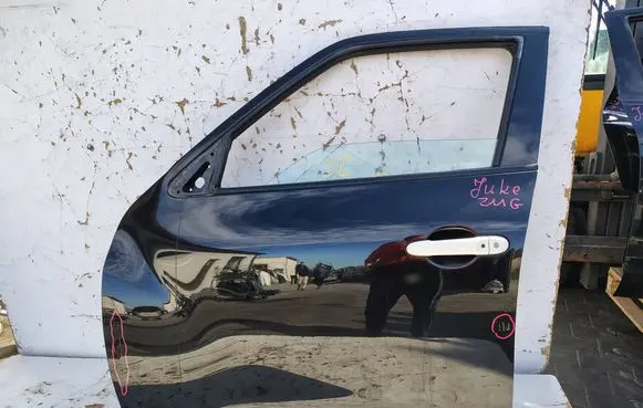 Nissan Juke I F15 Front door 