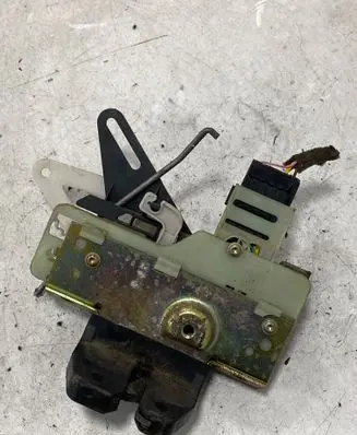 Volvo V70 Tailgate/trunk/boot lock/catch/latch 754625 99906518C