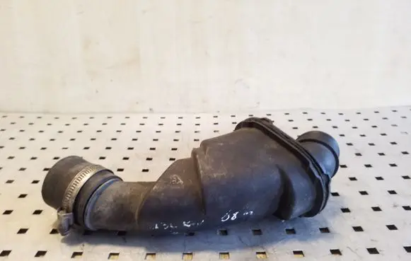 Intake resonator