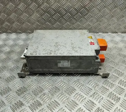Nissan Qashqai Voltage converter inverter 5QE915684J