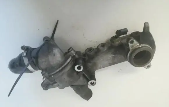 Mercedes-Benz SLK R170 Engine coolant pipe/hose A1112030875 1112030875