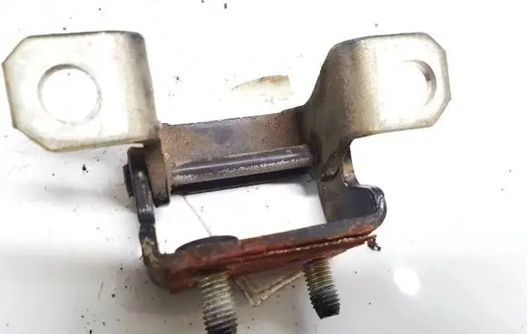 Chevrolet Captiva Tailgate/trunk/boot hinge 07003 c100r 07003c100r
