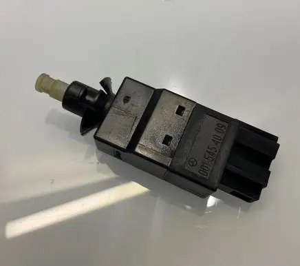 Mercedes-Benz E W211 Brake pedal sensor switch 0015454009 A0015454009