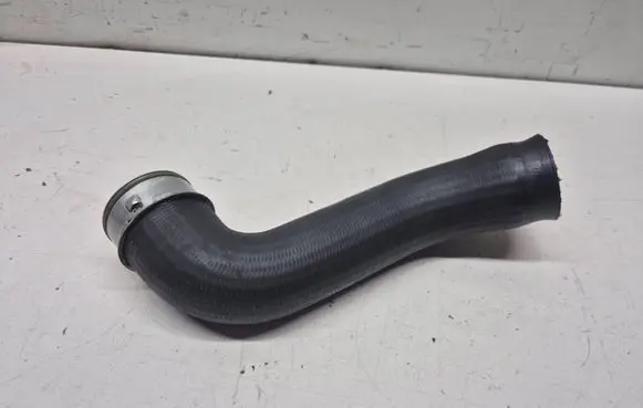 Volkswagen Tiguan Intercooler hose/pipe 