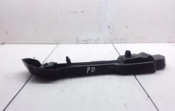 KIA Carens II Front bumper mounting bracket 865141D000