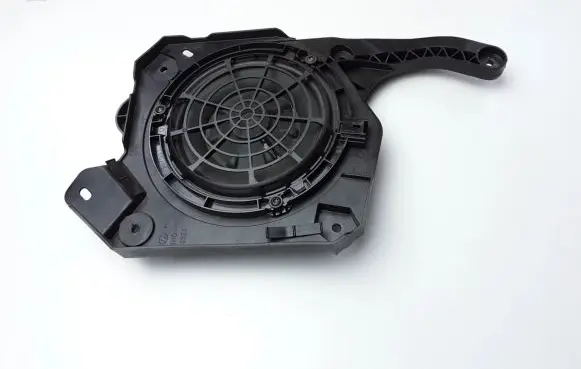Opel Grandland X Front door speaker 9813826880