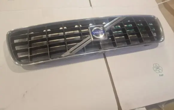 Volvo S60 Front bumper upper radiator grill 9190740