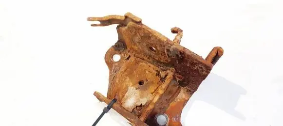 Nissan Tiida C11 Bracket in trunk/boot 