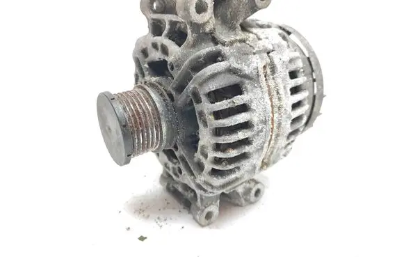 Mercedes-Benz Vito Viano W639 Generator/alternator 0124425077