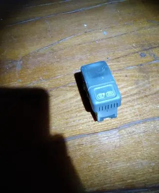 Volvo S70 V70 V70 XC Windscreen/window heater switch 9162952