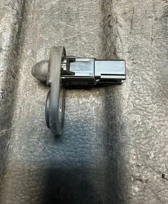 Toyota Hilux VIII Loading door sensor 561J 8423152020 CST35
