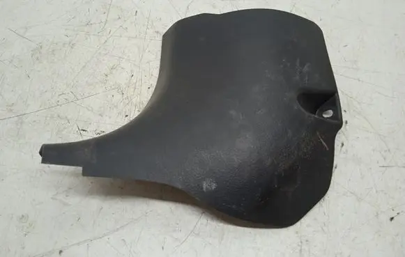 Foot area side trim