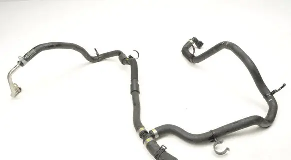 Volvo XC40 Engine coolant pipe/hose 32325211