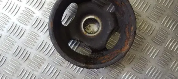Mercedes-Benz E W124 Crankshaft pulley 1110300303
