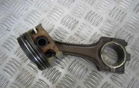 BMW 5 E39 Piston with connecting rod