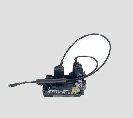 Opel Vectra C Rear door lock 13210763 24447391