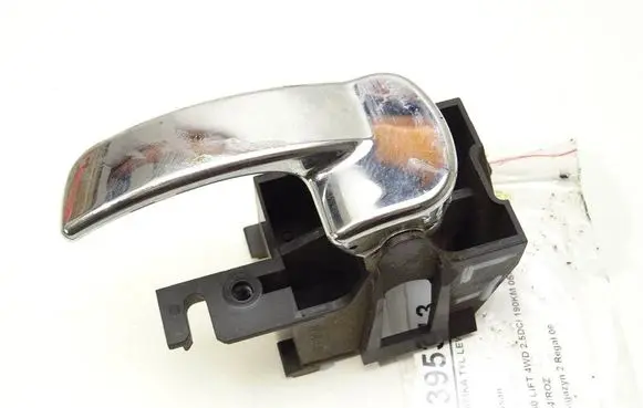 Nissan NP300 Rear door interior handle