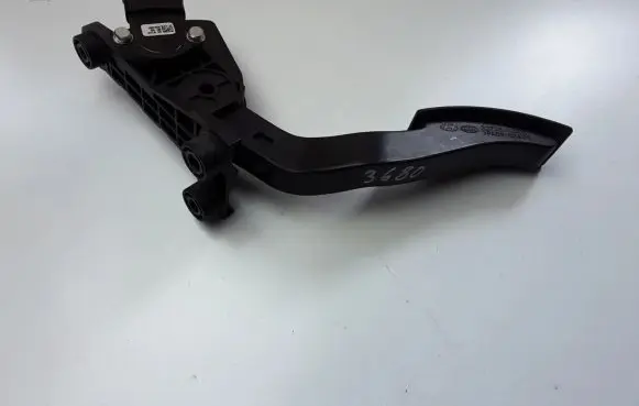 Hyundai i20 (PB PBT) Accelerator throttle pedal 32726-1J500