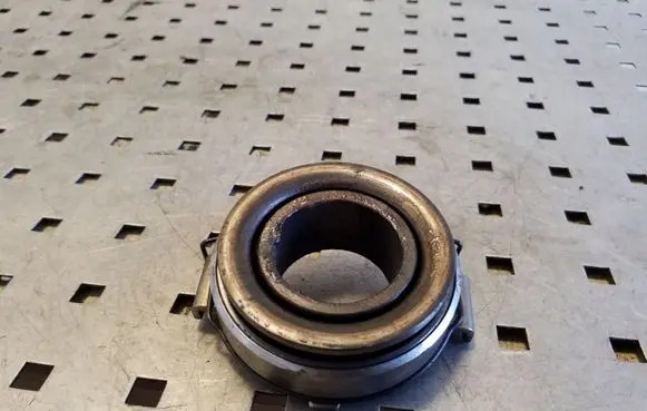 Toyota RAV 4 (XA20) clutch release bearing 