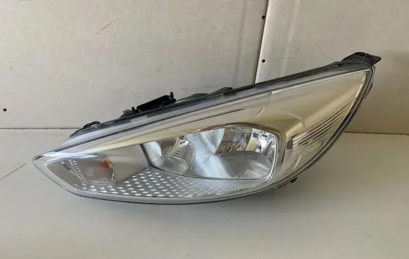 Ford Focus Headlight/headlamp F1EB13W030AB 090420152348