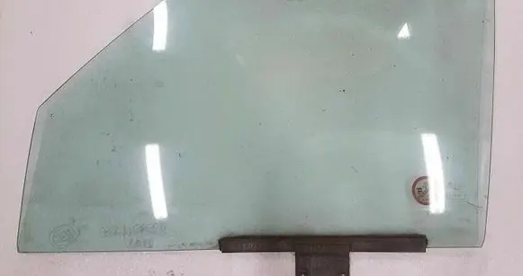 Volkswagen Golf II Front door window glass four-door 193845201D