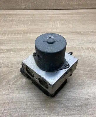 Volkswagen PASSAT B7 ABS Pump 3AA614109AB 17618942A